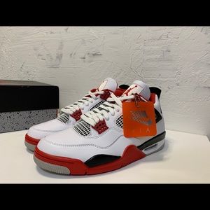 Air Jordan 4 fire red 2020